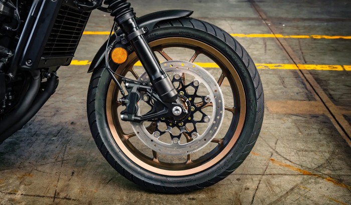 Bronze Wheels & Bobber Style Fender