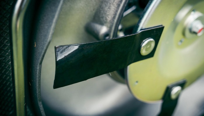4 Swingback blades